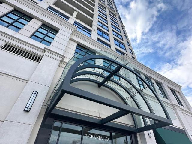 apartment at 505 – 1 GRANDVIEW AVENUE
