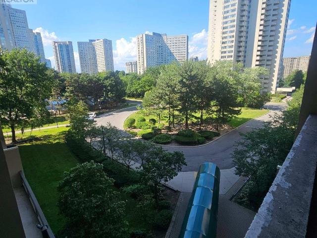 apartment at 506 3590 KANEFF CRESCENT, Mississauga, Ontario, L5A3X3