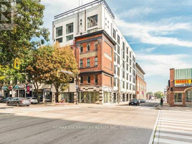 apartment at 501 – 121 KING STREET E