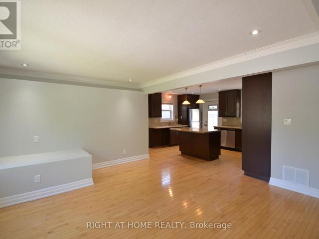 apartment at 526 POPLAR AVENUE