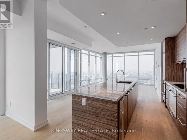 apartment at 5210 488 UNIVERSITY AVENUE, Toronto, Ontario, M5G0C1