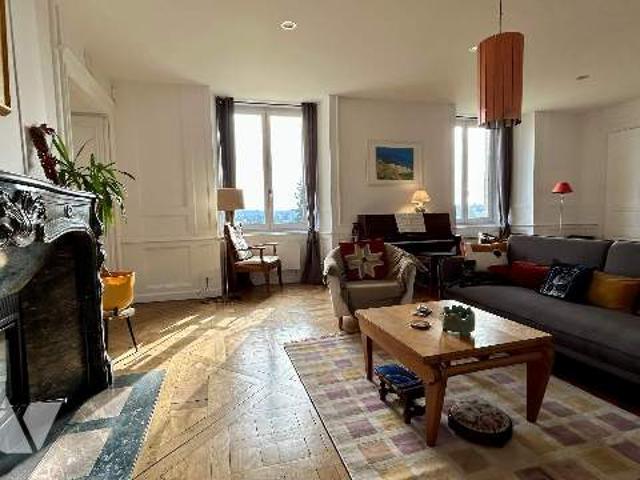 Apartment at 53 Château Gontier sur Mayenne, CHATEAU GONTIER, 53200, France