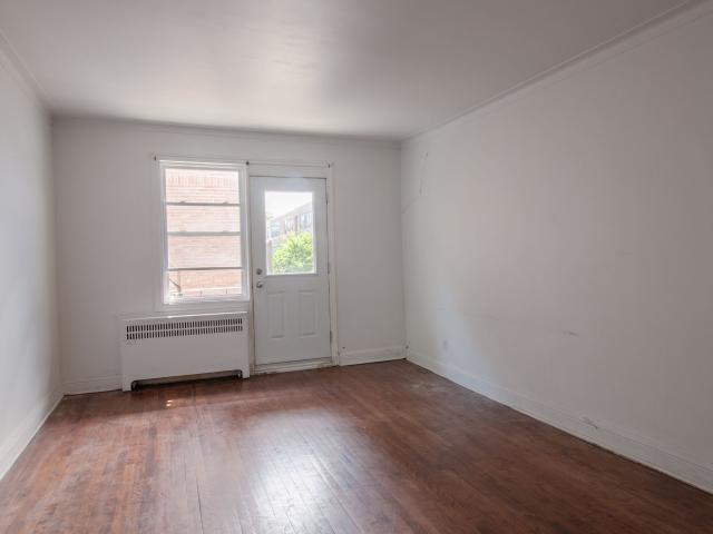 apartment at 5550 Snowdon Street Cote des Neiges Montreal H3X 1Y9