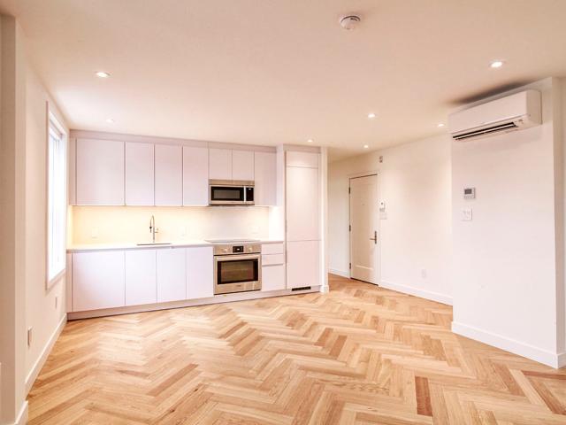apartment at 590 Avenue Outremont Outremont Montreal H2V 1W2
