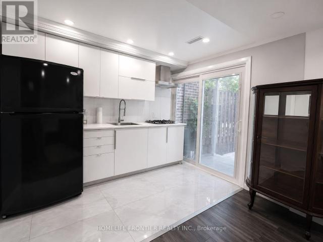 apartment at 5 49 RED ROBIN WAY, Toronto, Ontario, M2R3K6