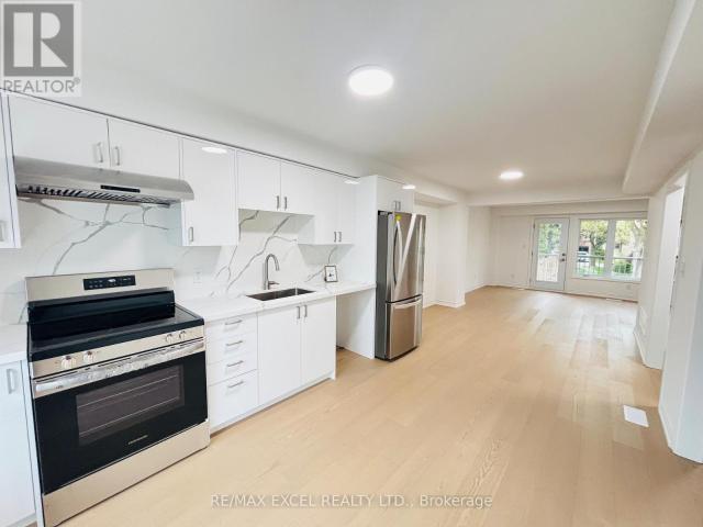 apartment at 5 11 PLAISANCE ROAD, Richmond Hill, Ontario, L4C5H1