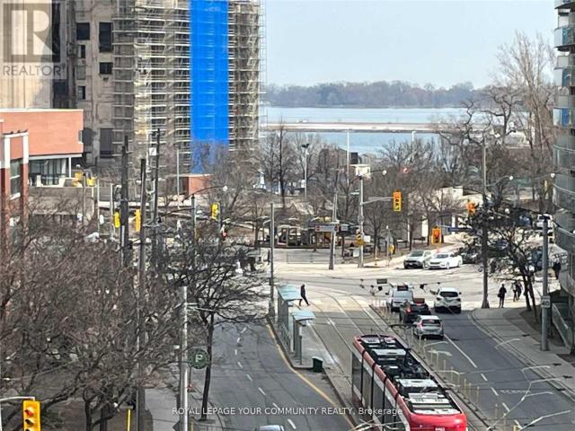 apartment at 609 600 FLEET STREET, Toronto, Ontario, M5V1B7