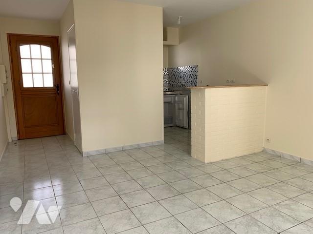 Apartment at 60 Thourotte, THOUROTTE, 60150, France