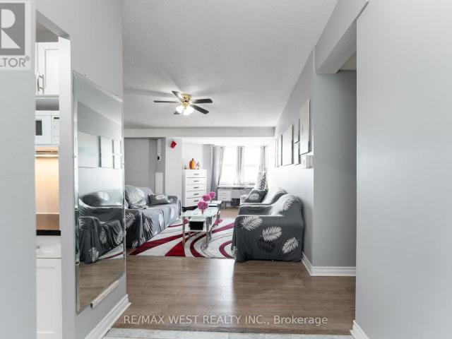 apartment at 612 4062 LAWRENCE AVENUE E, Toronto, Ontario, M1E4V5