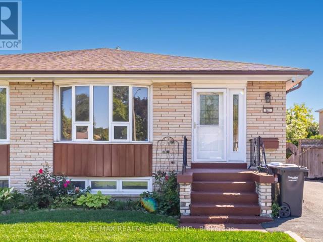 apartment at 61 AVONDALE BOULEVARD, Brampton, Ontario, L6T1H1