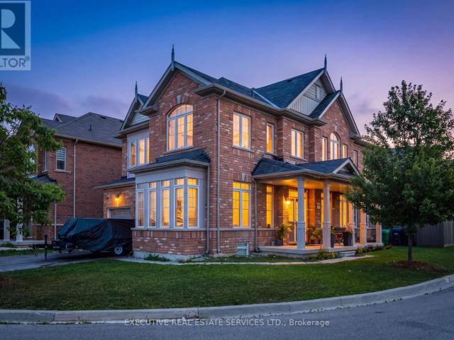 apartment at 61 TRURO CIRCLE N