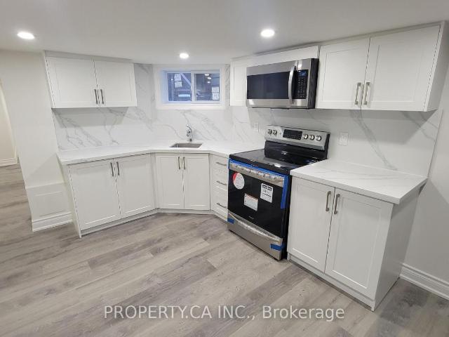 apartment at 625 RHODES AVENUE