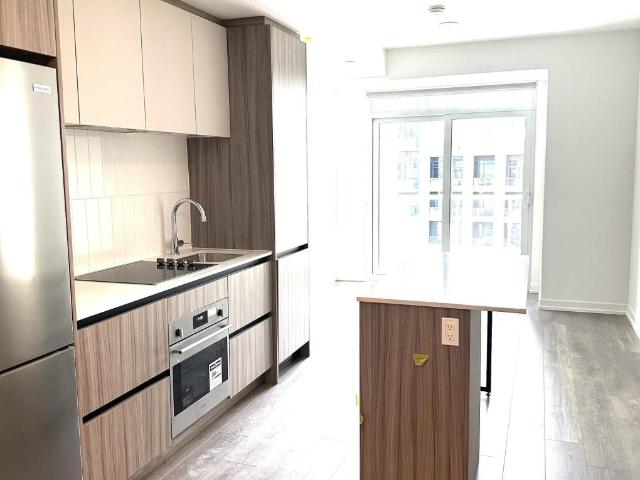 apartment at 632 8 BEVERLEY GLEN BOULEVARD, Vaughan, Ontario, L4J0L5