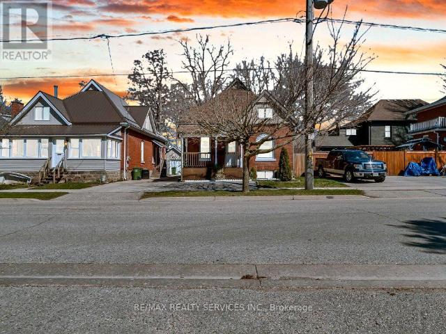apartment at 65 MOORE STREET, St. Thomas, Ontario, N5R3W4
