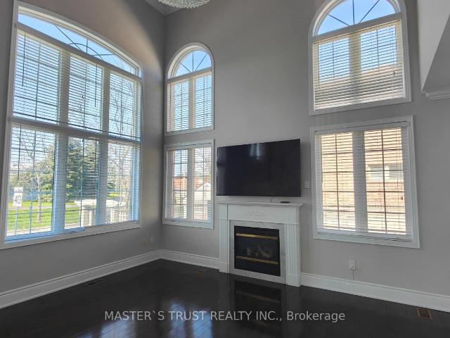 apartment at 66 STARHILL CRESCENT, Markham, Ontario, L6C3A2