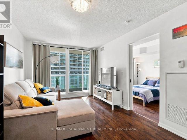 apartment at 676 – 209 FORT YORK BOULEVARD