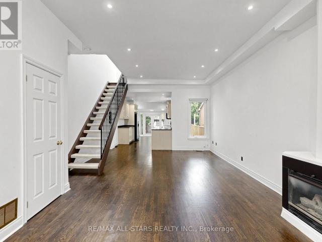 apartment at 68 MACPHERSON AVENUE, Toronto, Ontario, M5R1W8
