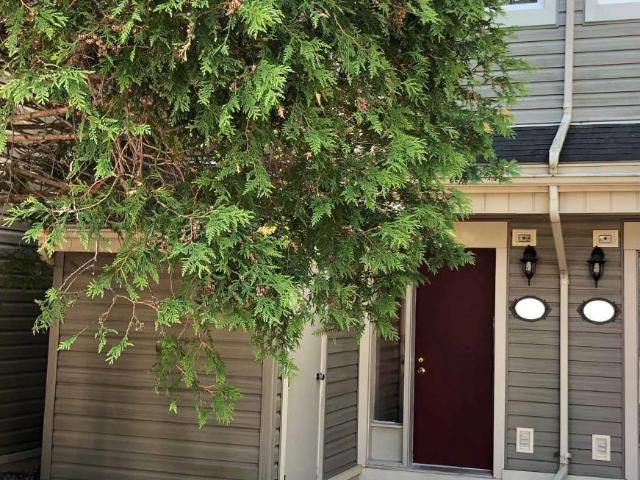 apartment at 6 – 466 OXBOW CRESCENT