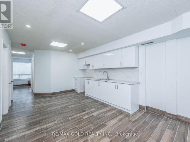 apartment at 7064 7064 AIRPORT ROAD, Mississauga, Ontario, L4T2G8