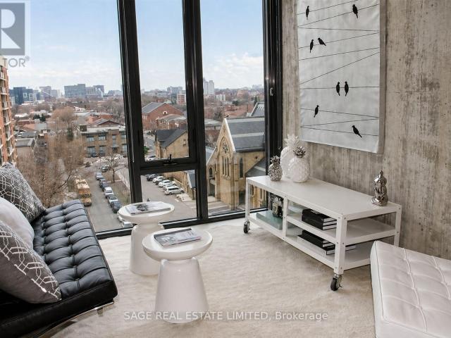apartment at 706 111 BATHURST STREET, Toronto, Ontario, M5V2R1