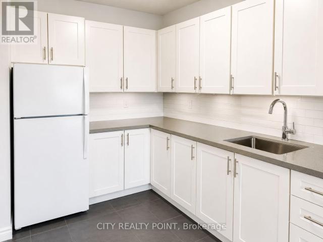 apartment at 701 525 EGLINTON AVENUE E, Toronto, Ontario, M4P2P6