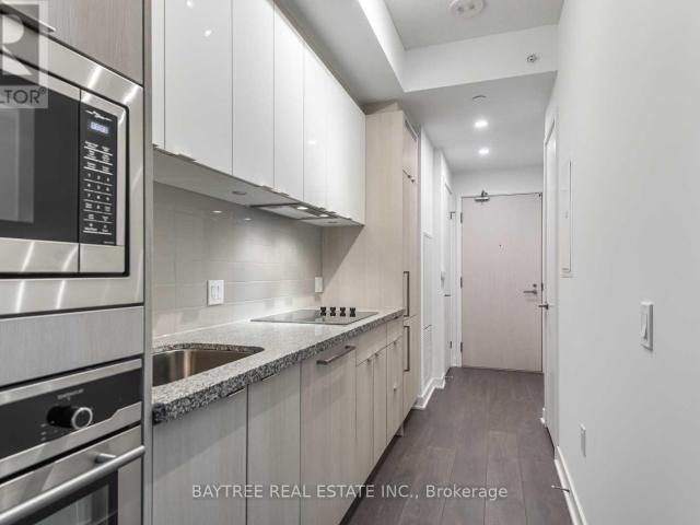apartment at 703 115 BLUE JAYS WAY, Toronto, Ontario, M5V3T3