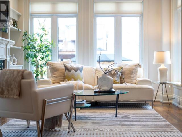apartment at 721 MARKHAM STREET