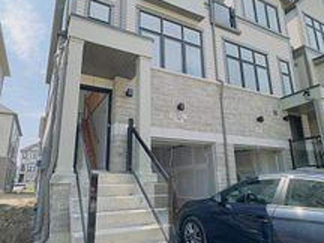 apartment at 787 KOOTENAY PATH N
