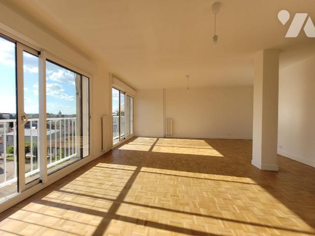 Apartment at 78 Versailles, VERSAILLES, 78000, France