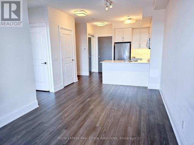 apartment at 807 1 OLD MILL DRIVE, Toronto, Ontario, M6S0A1