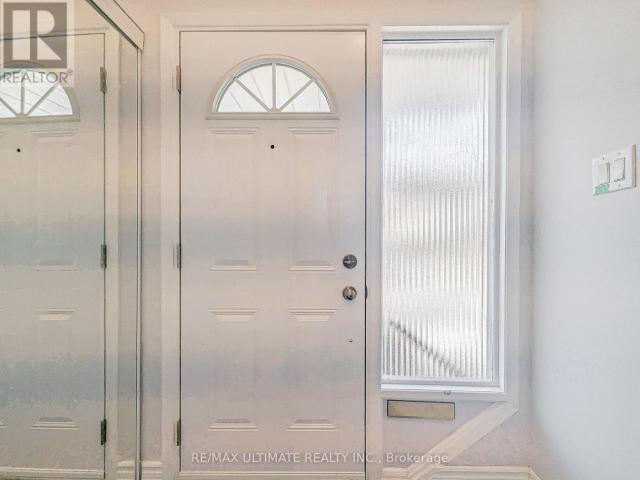 apartment at 81 FLAMING ROSE WAY, Toronto, Ontario, M2N5W8