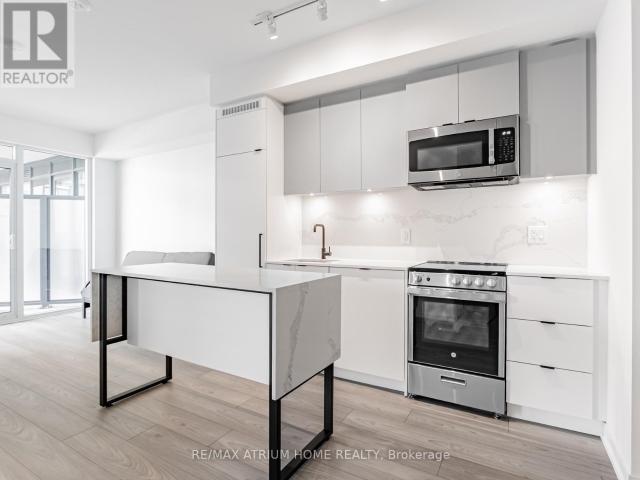 apartment at 827 285 DUFFERIN STREET, Toronto, Ontario, M6K0J2