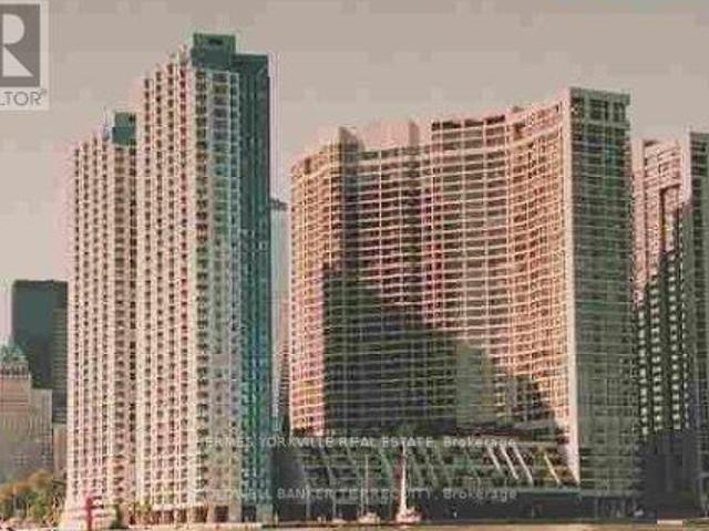 apartment at 823 – 33 HARBOUR SQUARE