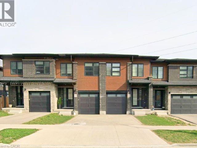apartment at 897 ROBERT FERRIE Drive, Kitchener, Ontario, N2R0P2
