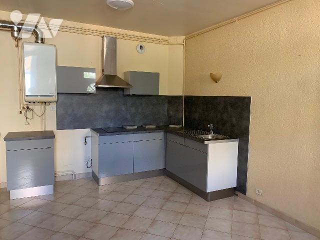 Apartment at 89 Vinneuf, VINNEUF, 89140, France