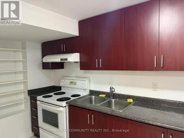 apartment at 8 TERRY FOX STREET, Markham, Ontario, L6B0W1