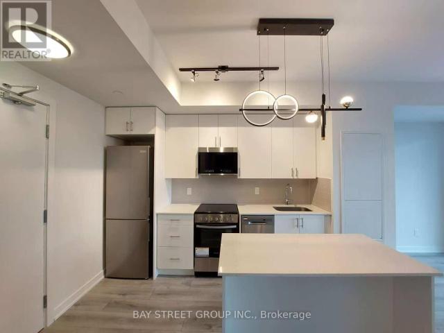 apartment at 904 15 ELLERSLIE AVENUE, Toronto, Ontario, M2N0L7