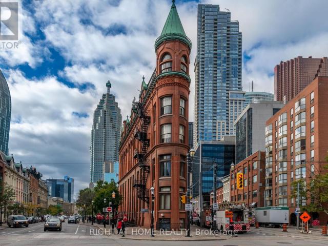 apartment at 905 30 CHURCH STREET, Toronto, Ontario, M5E1S7