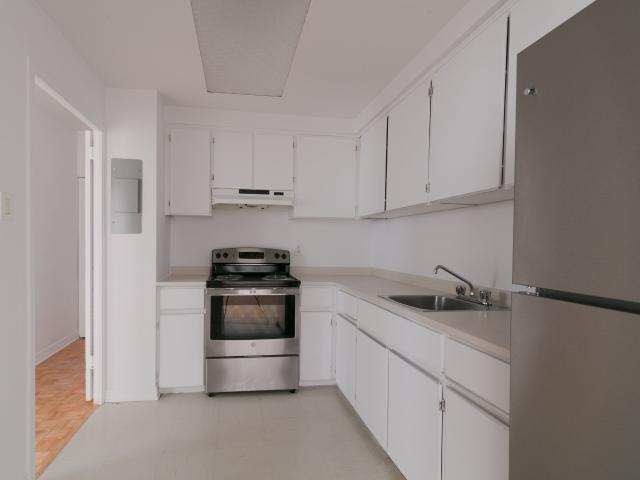 apartment at 900 Rockland Outremont Montreal H2V 3A2