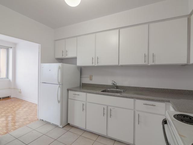 apartment at 900 Rockland Outremont Montreal H2V 3A2