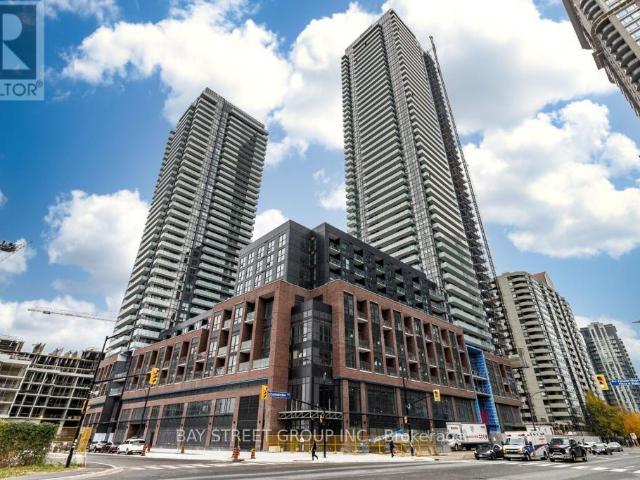 apartment at 902 430 SQUARE ONE DRIVE, Mississauga, Ontario, L5B0L6