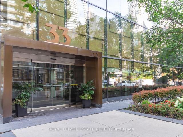 apartment at 910 33 CHARLES STREET E, Toronto, Ontario, M4Y0A2