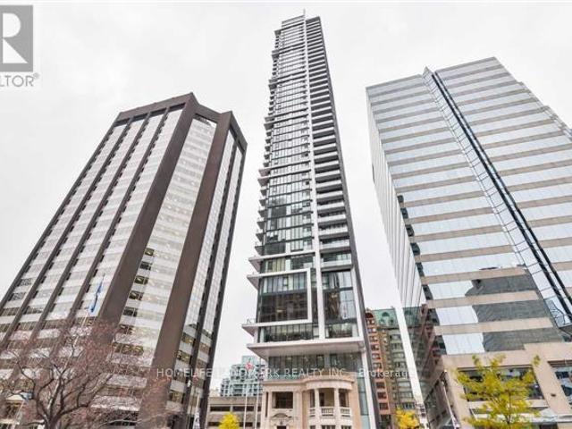 apartment at 910 426 UNIVERSITY AVENUE, Toronto, Ontario, M5G1S9