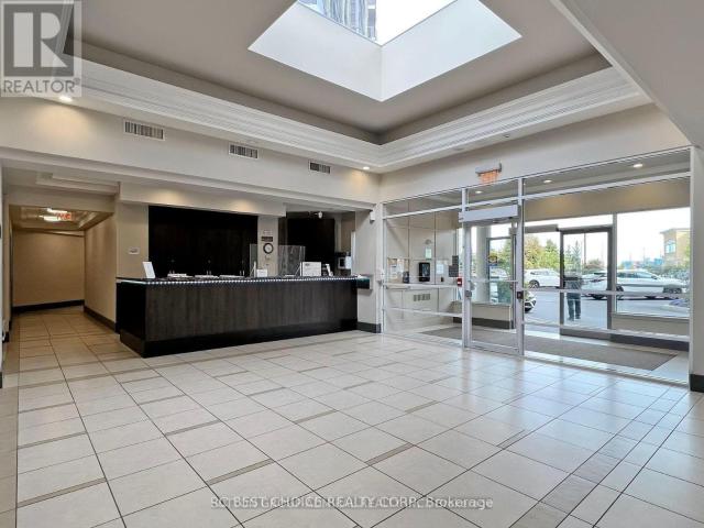 apartment at 911 50 DISERA DRIVE, Vaughan, Ontario, L4J9E9