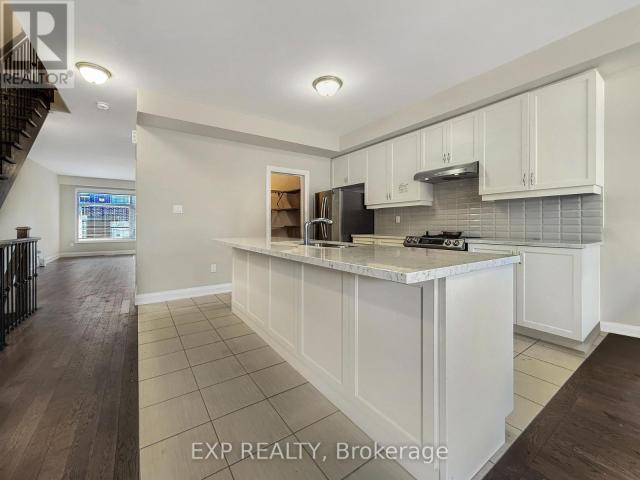 apartment at 923 ISAAC PHILLIPS WAY, Aurora, Ontario, L3X2Y8