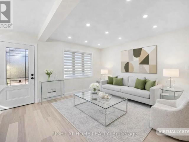 apartment at 961 VICTORIA PARK AVENUE, Toronto, Ontario, M4B2J4