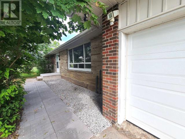 apartment at 998 KING ROAD, King, Ontario, L7B1K5