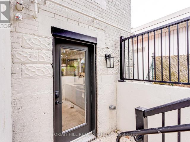 apartment at C – 50 WILLIAM CRAGG DRIVE