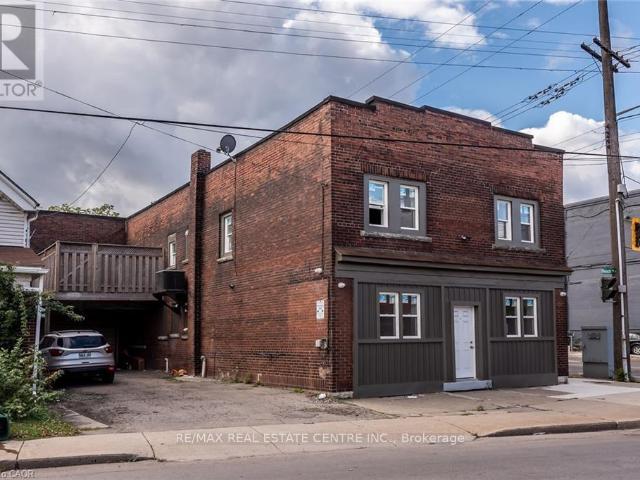 apartment at A 104 BEACH ROAD, Hamilton, Ontario, L8L3Z9