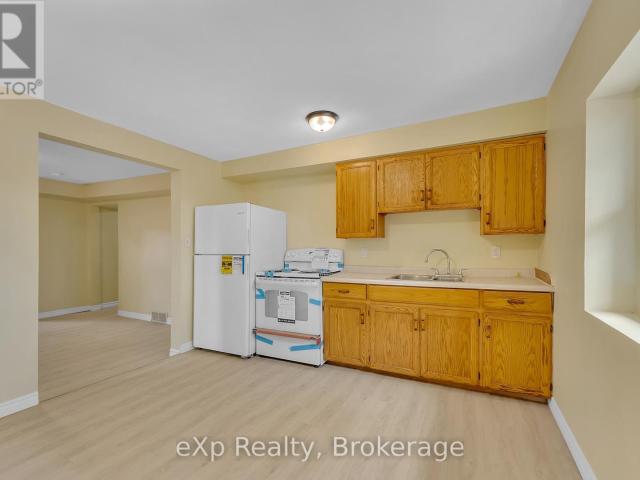 apartment at APT 2 2 KING STREET, Quinte West, Ontario, K8V3V7